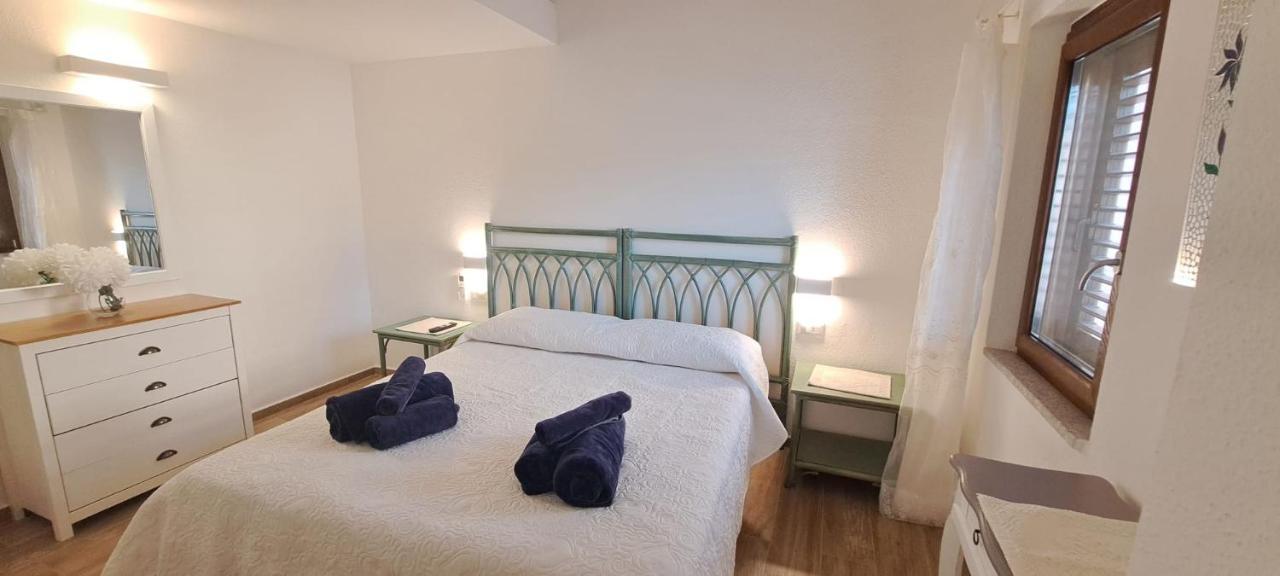 San Teodoro Rooms Exterior photo
